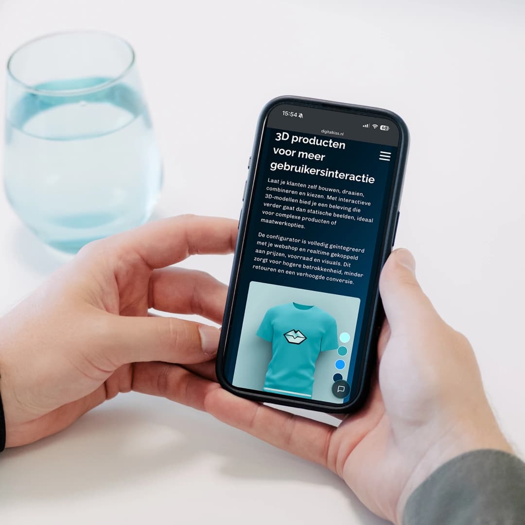 Een 3D t-shirtconfigurator bekeken op een mobiele telefoon